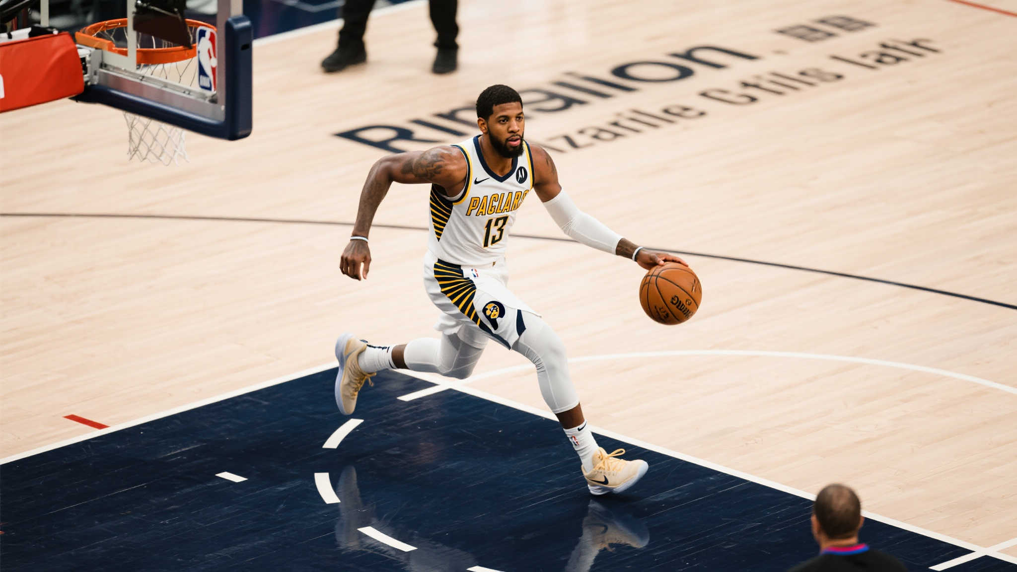 一名尚在崭 一名尚在崭