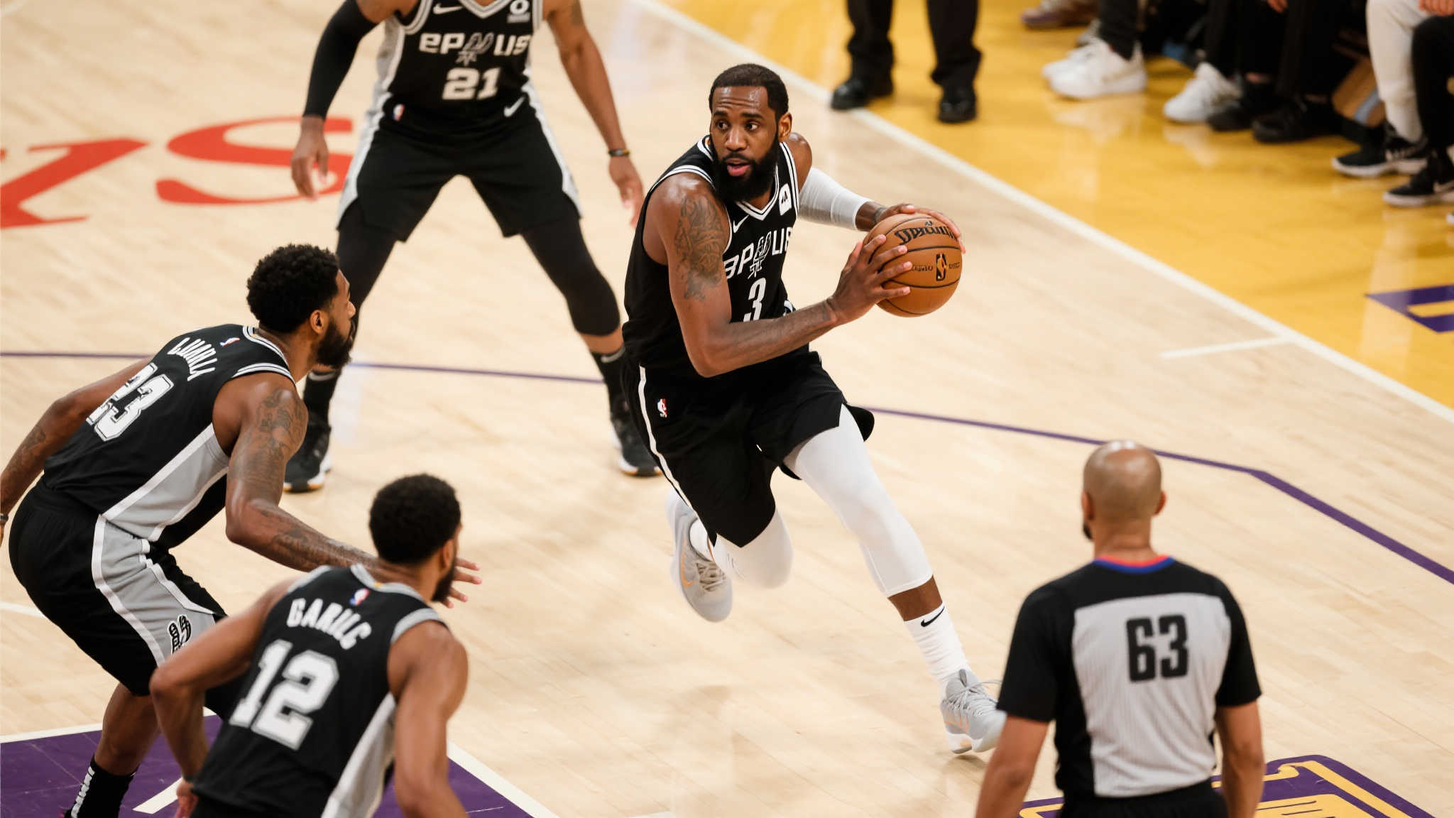 空球時讓對 空球時讓對